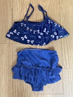キッズ　女の子　130cm 水着　リボン柄のサムネイル