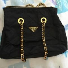 PRADAバックのサムネイル
