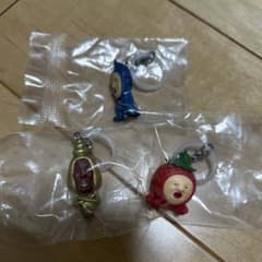 コビト図鑑 めじるしアクセサリー シノビイエコビト　タカラコガネ イチゴクレナイのサムネイル