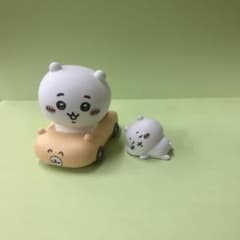 ちいかわ 車に乗ったフィギュア 2点セットのサムネイル