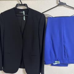 Theory ブラックジャケット＆ブルーパンツセットのサムネイル