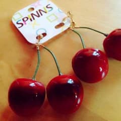 チェリーイヤリングのサムネイル