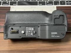 SIGMA POWER GRIP PG-41 sd Quattro用のサムネイル