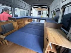 ハイエース車中泊用 木製ベッドキット シンク・シャワー付 ハイエース車中泊用 木製ベッドキット シンク・シャワー付 - メルカリ
