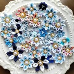 つまみ細工パーツセット大量青系のサムネイル