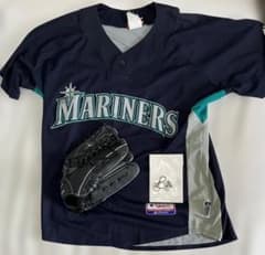 イチロー永久欠番記念 ！レプリカグローブ・ユニフォーム・ポストカード5枚 イチロー永久欠番記念 ！レプリカグローブ・ユニフォーム・ポスト