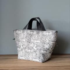 ミナペルホネンハンドメイドエアリーバッグ（ジャングルレリーフ、ネイビー） ミナペルホネンハンドメイドエアリーバッグ（ジャングルレリーフ