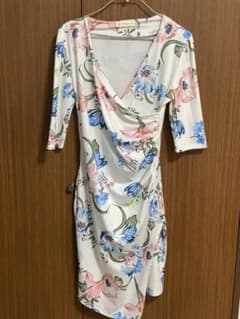 花柄大人ワンピースのサムネイル