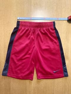 NIKE ナイキ　キッズ　ハーフパンツ　Sサイズのサムネイル