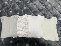 ユニクロ肌着　80センチ4枚セットのサムネイル
