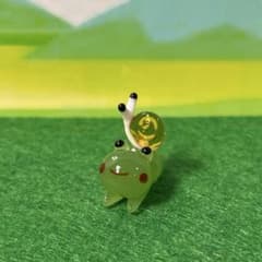 ねそべりカエルとかたつむり ガラス細工 ミニチュア - メルカリ