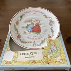 ウェッジウッド ピーターラビット 1997年 クリスマスプレート - メルカリ