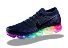 【本日限定値下】NIKE VaporMax Be True 26.5cmのサムネイル