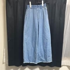 GU ワイドパンツ 薄い青のサムネイル
