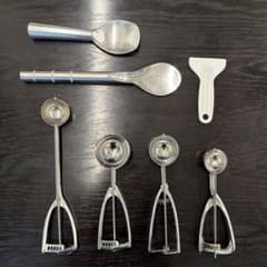 【美品・未使用】ステンレス製アイスクリームディッシャー7点セットのサムネイル