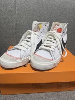 NIKE Blazer Mid 77 ホワイト ブラック 28cmのサムネイル