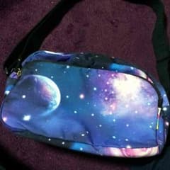 宇宙柄のバッグ！のサムネイル