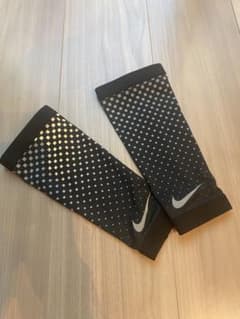 Nike ドットパターン アームカバーのサムネイル