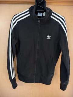 adidasトラックジャケットのサムネイル