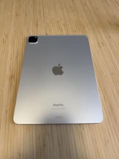 iPad Pro 11インチ 第4世代 Wifiモデル 128GB シルバーのサムネイル