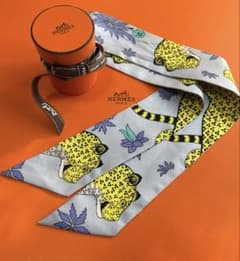 HERMES ツイリー スカーフ レオパード柄のサムネイル