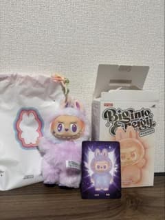 ラブブ　Labubu Big into Energy LUCKのサムネイル