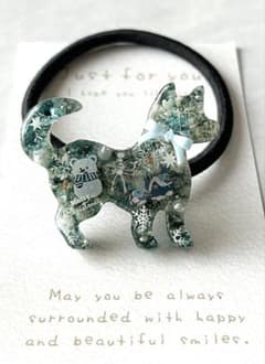 レジン＊わんちゃん Xmas フラワー ヘアゴム✧˚₊‧ꕥ - メルカリ