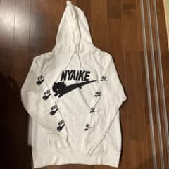 トモトモ様専用 かわいい( * ॑˘ ॑*  ) ⁾⁾ニャイキのパーカーのサムネイル