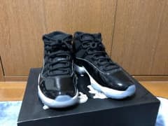 NIKE AIR JORDAN 11 RETROのサムネイル