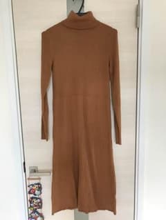 UNIQLO・タートルネックニットワンピースのサムネイル