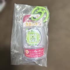 たまごっちカスタムキーリング　ほわいとくろーばーのサムネイル