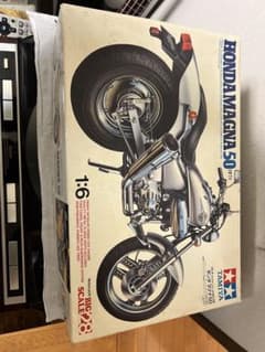 e*i様 田宮　1:6マグナ50 ジャンク　作りかけのサムネイル
