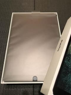 ★美品★iPad Pro 10.5インチ 256GB wifiモデル 送料無料！のサムネイル