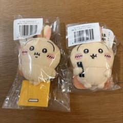 ちいかわ うさぎだらけくじ E賞 ぬいぐるみバッジ２個セットのサムネイル