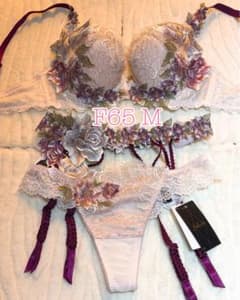 セット売り サルート29グループ 新品未使用タグ付き F65 サルート☆店舗限定☆ 09G F65 & ソングM OC ガーター 3点セット