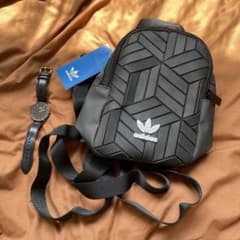 【新品】adidasのミニリュックのサムネイル