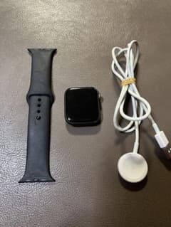 Apple Watch 4 44mm  スペースグレイのサムネイル