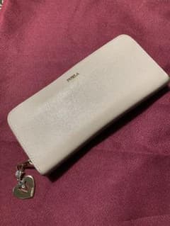 FURLA フルラ　長財布のサムネイル