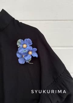 アンティークボタンブルー紫陽花のワイヤーコサージュのサムネイル