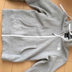 ノースフェイス パーカーのサムネイル
