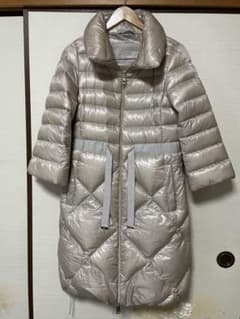 美品　ヘルノ　ダウンコート　サイズ42のサムネイル
