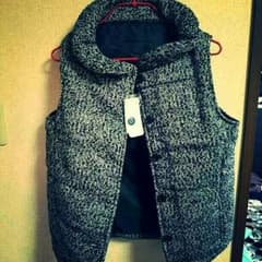ダウンベスト　新品　じゅん様専用♥のサムネイル