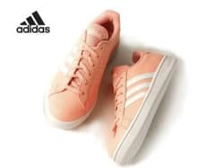adidasのコートシューズのサムネイル