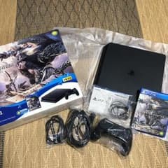 PS4 モンスターハンター同梱版のサムネイル