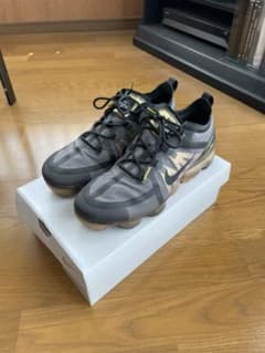 NIKE AIR VAPORMAX 2019 "BLACK GOLD"のサムネイル