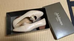 銀座ヨシノヤ　パンプス　中古品のサムネイル