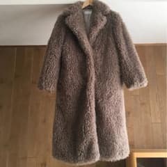 美品 BARNEYS NEWYORKフェイク カーリー ファー コート40 - メルカリ