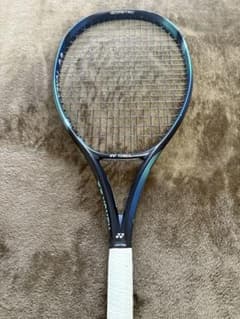 YONEX EZONE 100L G2 硬式テニスラケット 2022のサムネイル