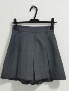 【美品】PAGEBOY プリーツキュロット ショートパンツ グレー Fのサムネイル