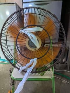 昭和レトロ•壁付扇風機•スイデン壁付扇風機•可動品•金属プロペラ•業務用？•首振 昭和レトロ•壁付扇風機•スイデン壁付扇風機•可動品•金属プロペラ•業務